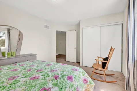 26 Peacock Crescent Ajax ON L1T 0C6