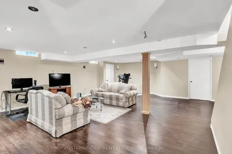 26 Peacock Crescent Ajax ON L1T 0C6