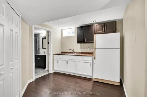 26 Peacock Crescent Ajax ON L1T 0C6