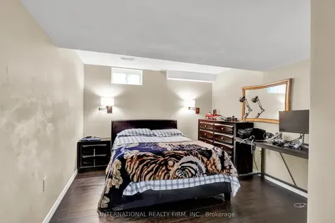 26 Peacock Crescent Ajax ON L1T 0C6