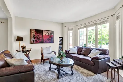 26 Peacock Crescent Ajax ON L1T 0C6