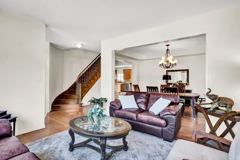 26 Peacock Crescent Ajax ON L1T 0C6