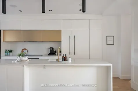 203 Oak Park Avenue Toronto ON M4C 4N2