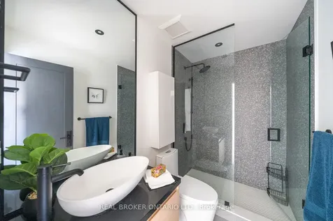 203 Oak Park Avenue Toronto ON M4C 4N2