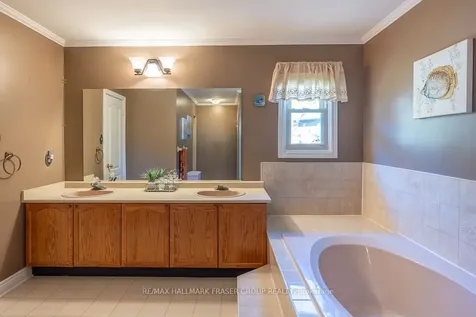 37 Leah Crescent Ajax ON L1T 3J2