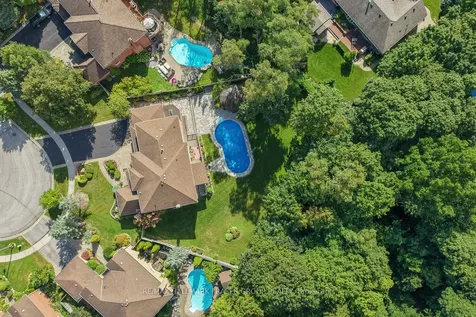 37 Leah Crescent Ajax ON L1T 3J2