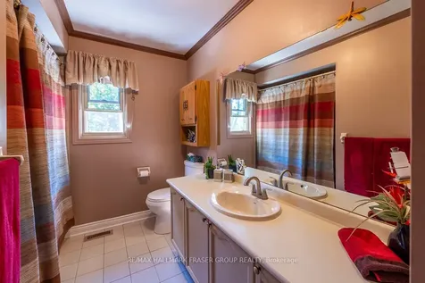 37 Leah Crescent Ajax ON L1T 3J2