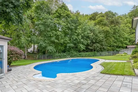 37 Leah Crescent Ajax ON L1T 3J2