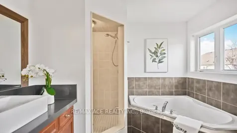 63 Westray Crescent Ajax ON L1Z 0B3