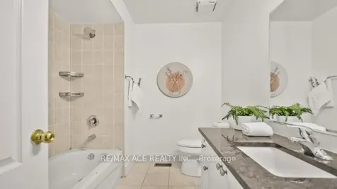 63 Westray Crescent Ajax ON L1Z 0B3