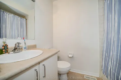 28 Talbotshire Street Ajax ON L1S 0A6