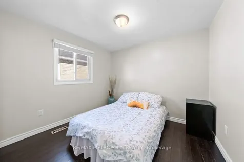 39 Hewitt Crescent Ajax ON L1S 7A6