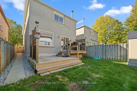 39 Hewitt Crescent Ajax ON L1S 7A6