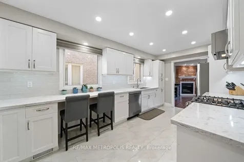 39 Hewitt Crescent Ajax ON L1S 7A6