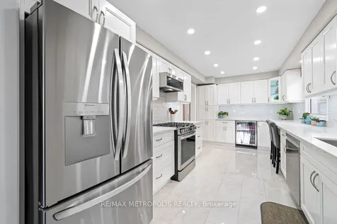 39 Hewitt Crescent Ajax ON L1S 7A6