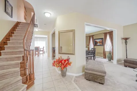 29 O'shea Crescent Ajax ON L1T 4W7