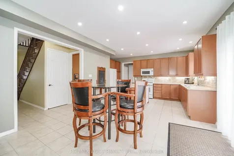 29 O'shea Crescent Ajax ON L1T 4W7