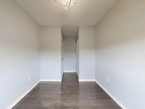 423 Rossland Road E Ajax ON L1Z 0M7