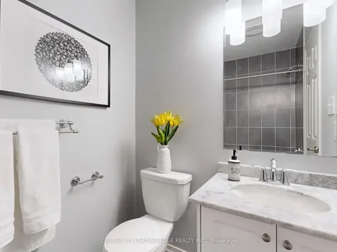 423 Rossland Road E Ajax ON L1Z 0M7