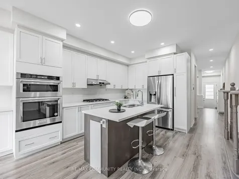 49 Hickling Lane N Ajax ON L1T 0P9