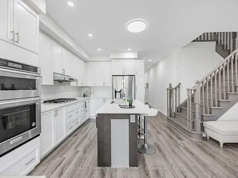 49 Hickling Lane N Ajax ON L1T 0P9