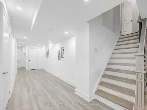 49 Hickling Lane N Ajax ON L1T 0P9