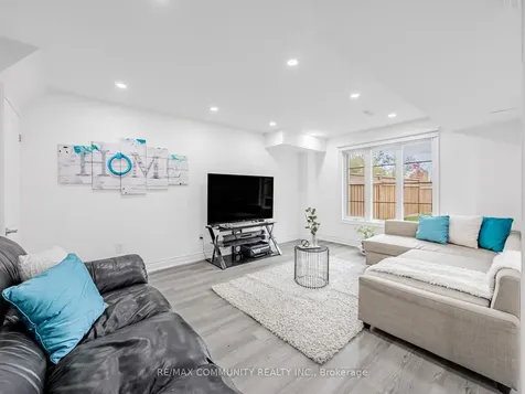 49 Hickling Lane N Ajax ON L1T 0P9