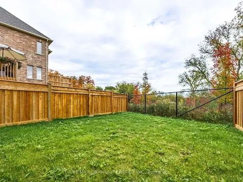 49 Hickling Lane N Ajax ON L1T 0P9