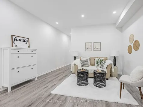 49 Hickling Lane N Ajax ON L1T 0P9