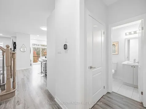 49 Hickling Lane N Ajax ON L1T 0P9