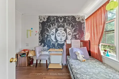 106 Flora Drive Toronto ON M1P 1A8