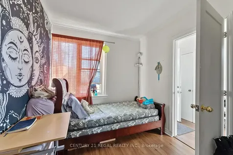 106 Flora Drive Toronto ON M1P 1A8