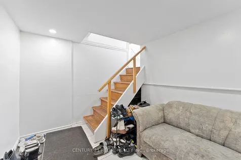 106 Flora Drive Toronto ON M1P 1A8