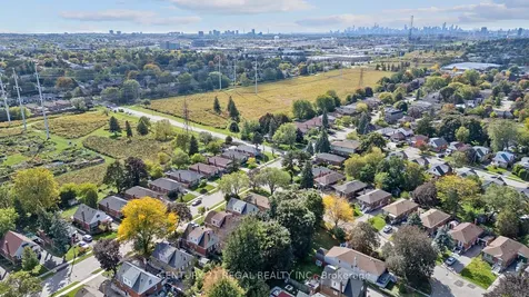 106 Flora Drive Toronto ON M1P 1A8