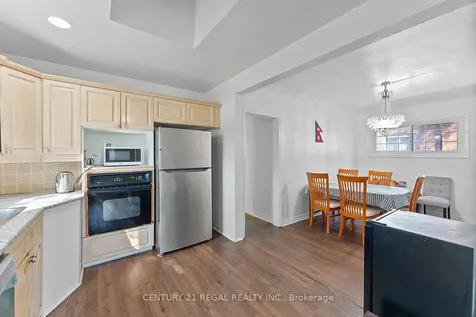 106 Flora Drive Toronto ON M1P 1A8