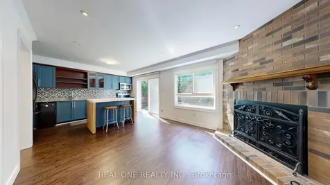 68 Large Crescent Ajax ON L1T 2T1