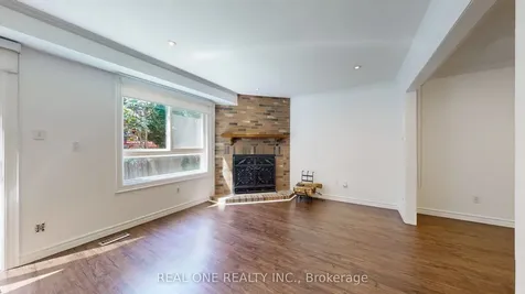 68 Large Crescent Ajax ON L1T 2T1