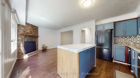 68 Large Crescent Ajax ON L1T 2T1