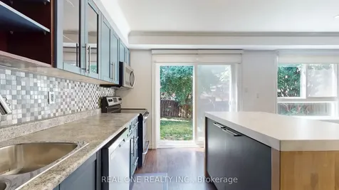 68 Large Crescent Ajax ON L1T 2T1