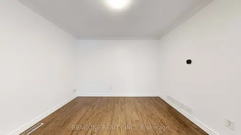 68 Large Crescent Ajax ON L1T 2T1