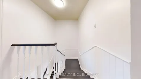 68 Large Crescent Ajax ON L1T 2T1