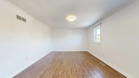 68 Large Crescent Ajax ON L1T 2T1