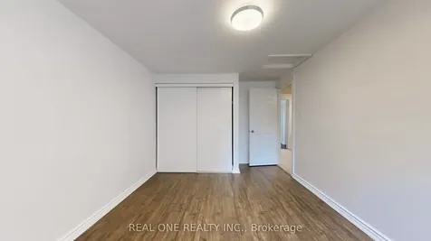 68 Large Crescent Ajax ON L1T 2T1