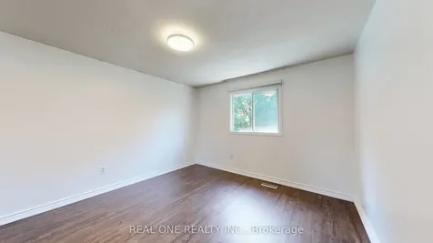 68 Large Crescent Ajax ON L1T 2T1