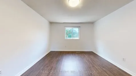 68 Large Crescent Ajax ON L1T 2T1