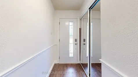 68 Large Crescent Ajax ON L1T 2T1