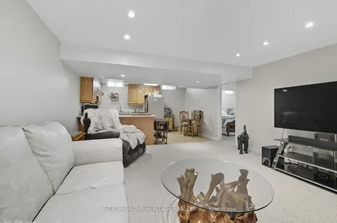 98 Hoile Drive Ajax ON L1Z 1N4