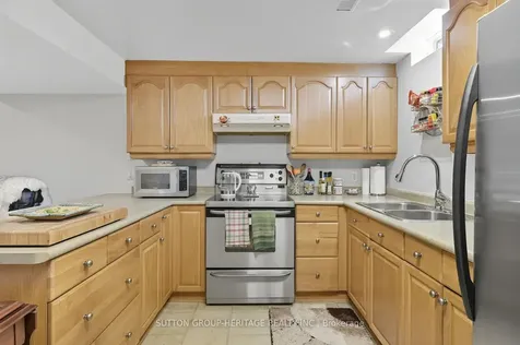 98 Hoile Drive Ajax ON L1Z 1N4