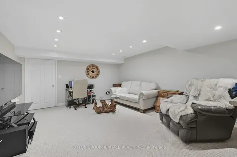 98 Hoile Drive Ajax ON L1Z 1N4