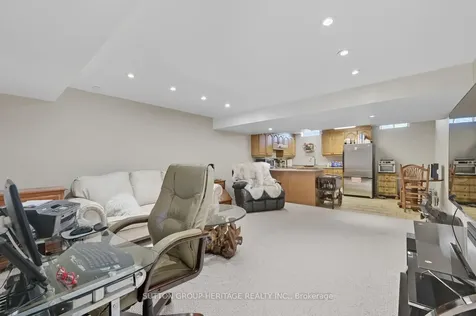 98 Hoile Drive Ajax ON L1Z 1N4